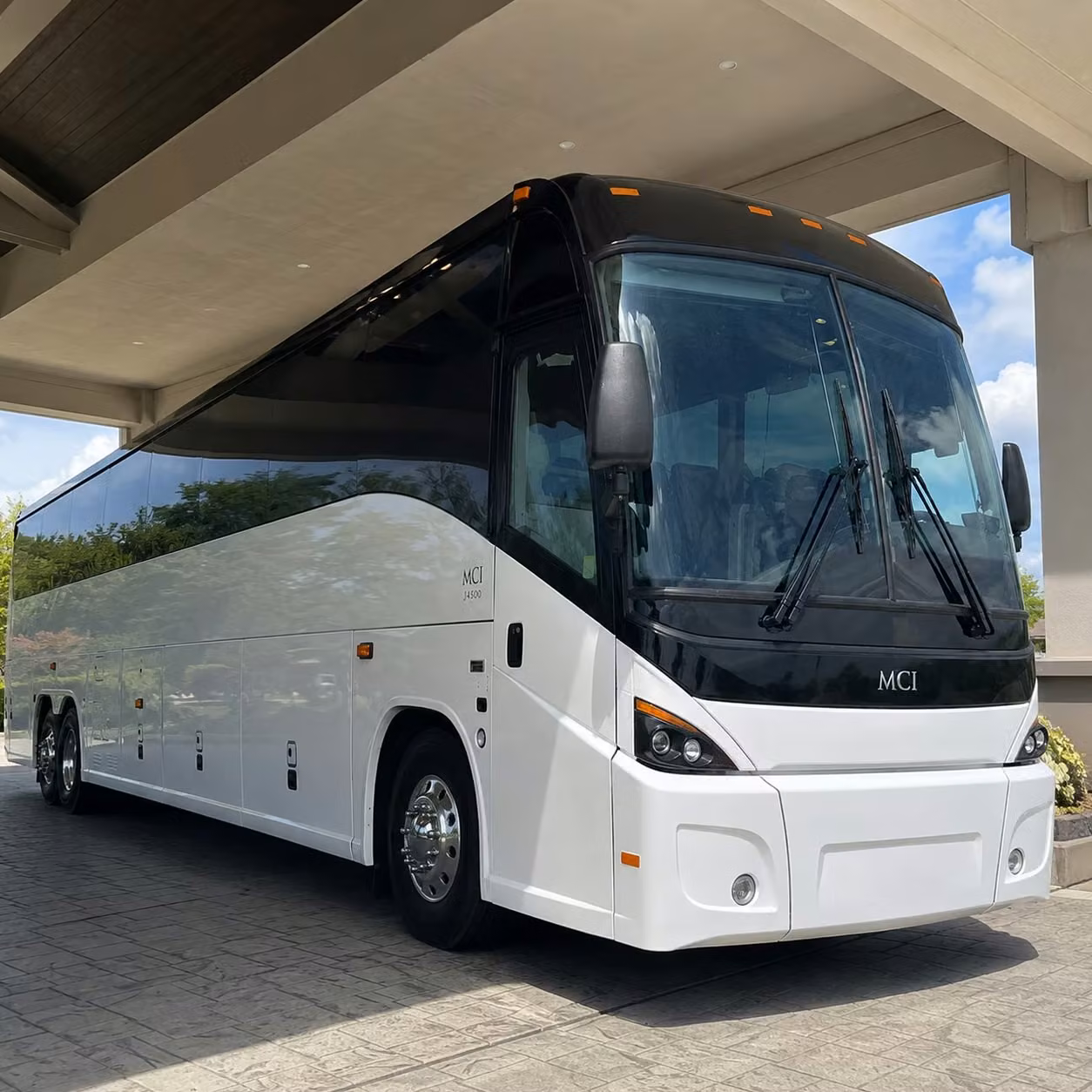 daily commuter shuttles along the i 10 corridor keep redlands employees on time
